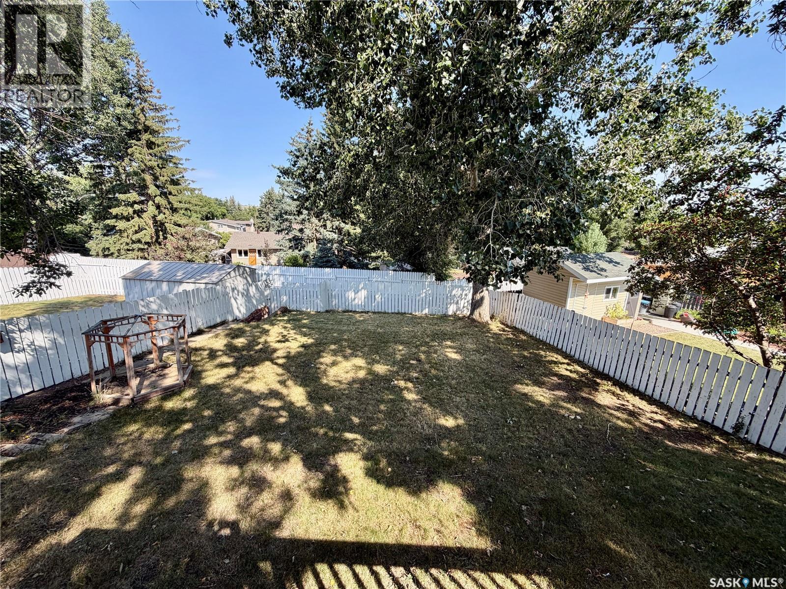 97 Burke Crescent Property Photo 18
