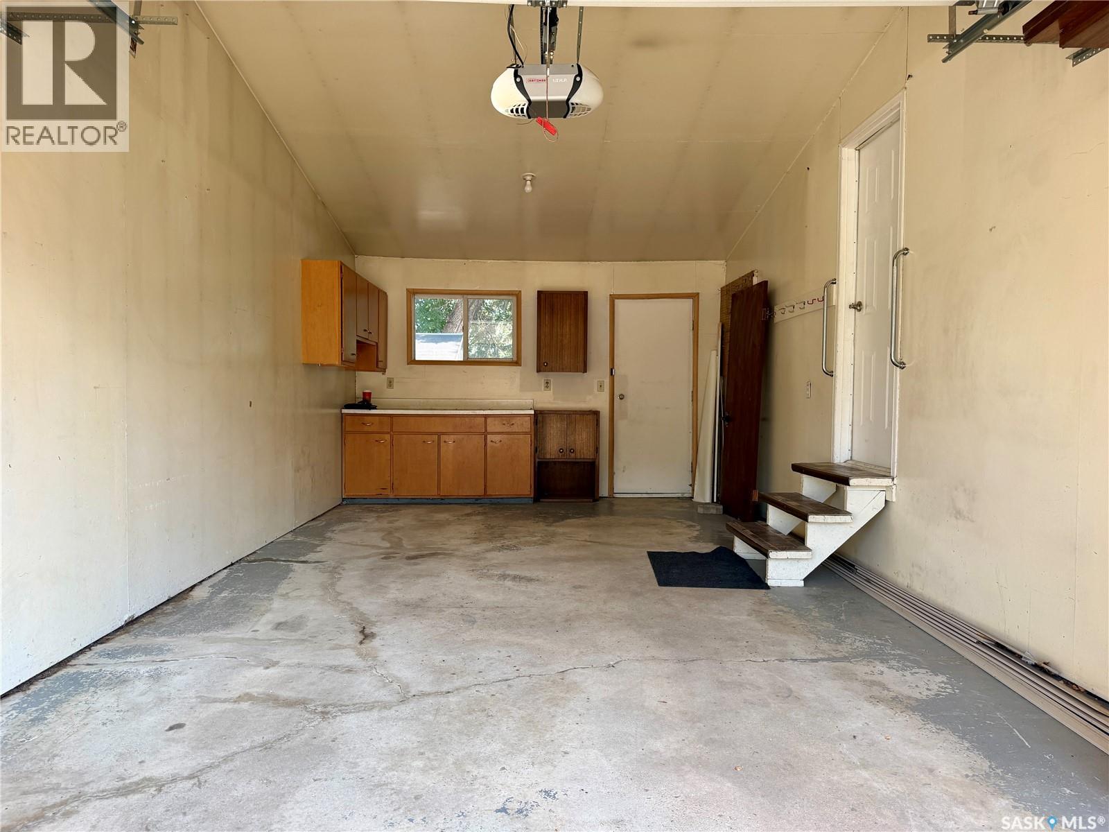97 Burke Crescent Property Photo 20