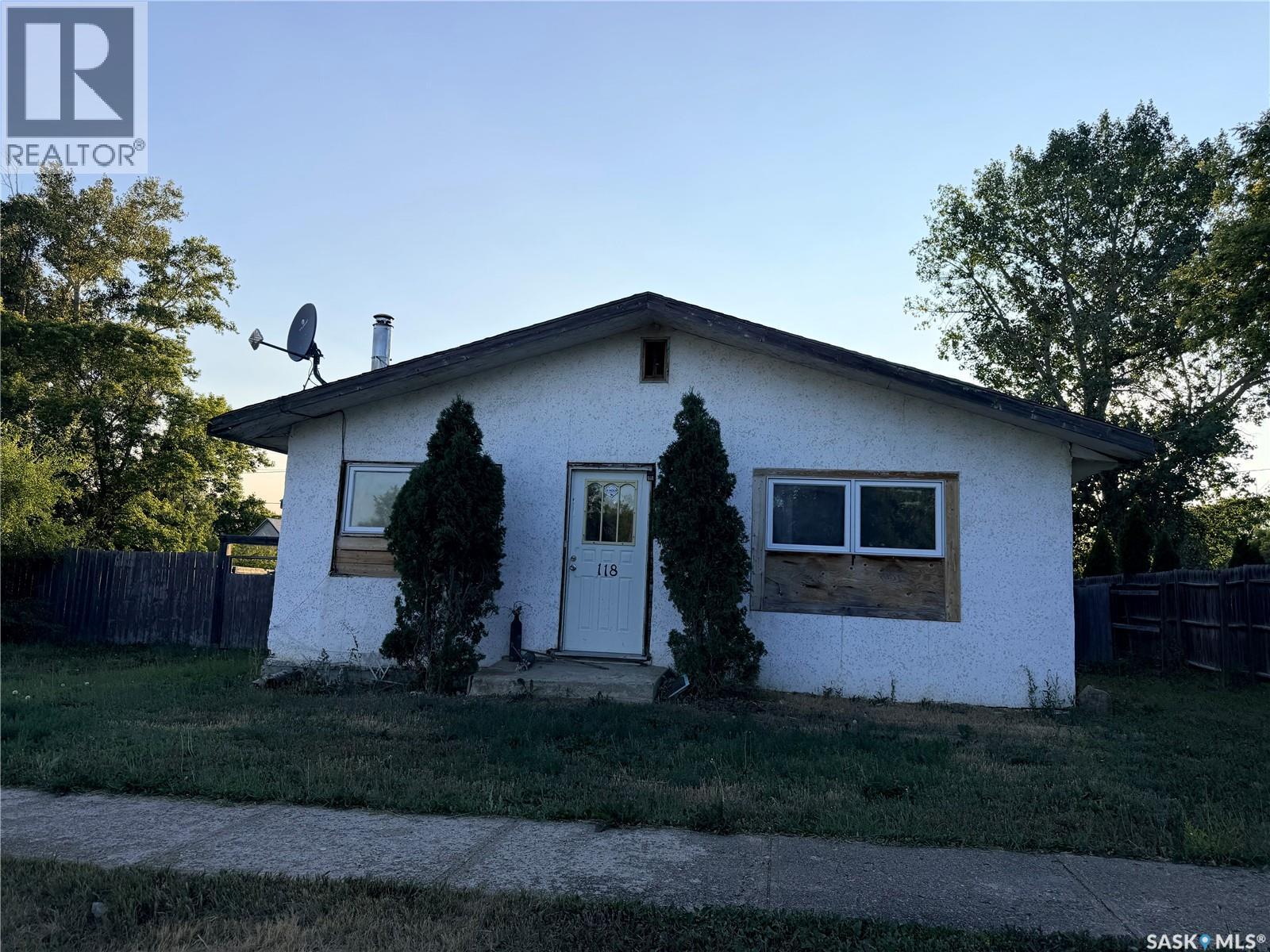 118 Warwick Street Property Photo 1
