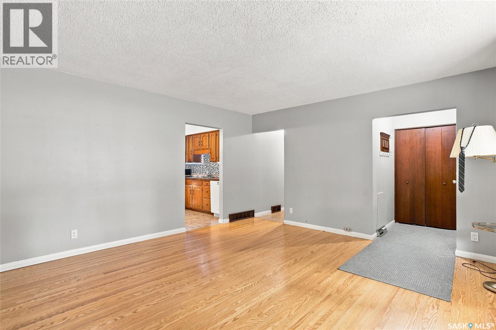 1903 Wilson Crescent Property Photo 7