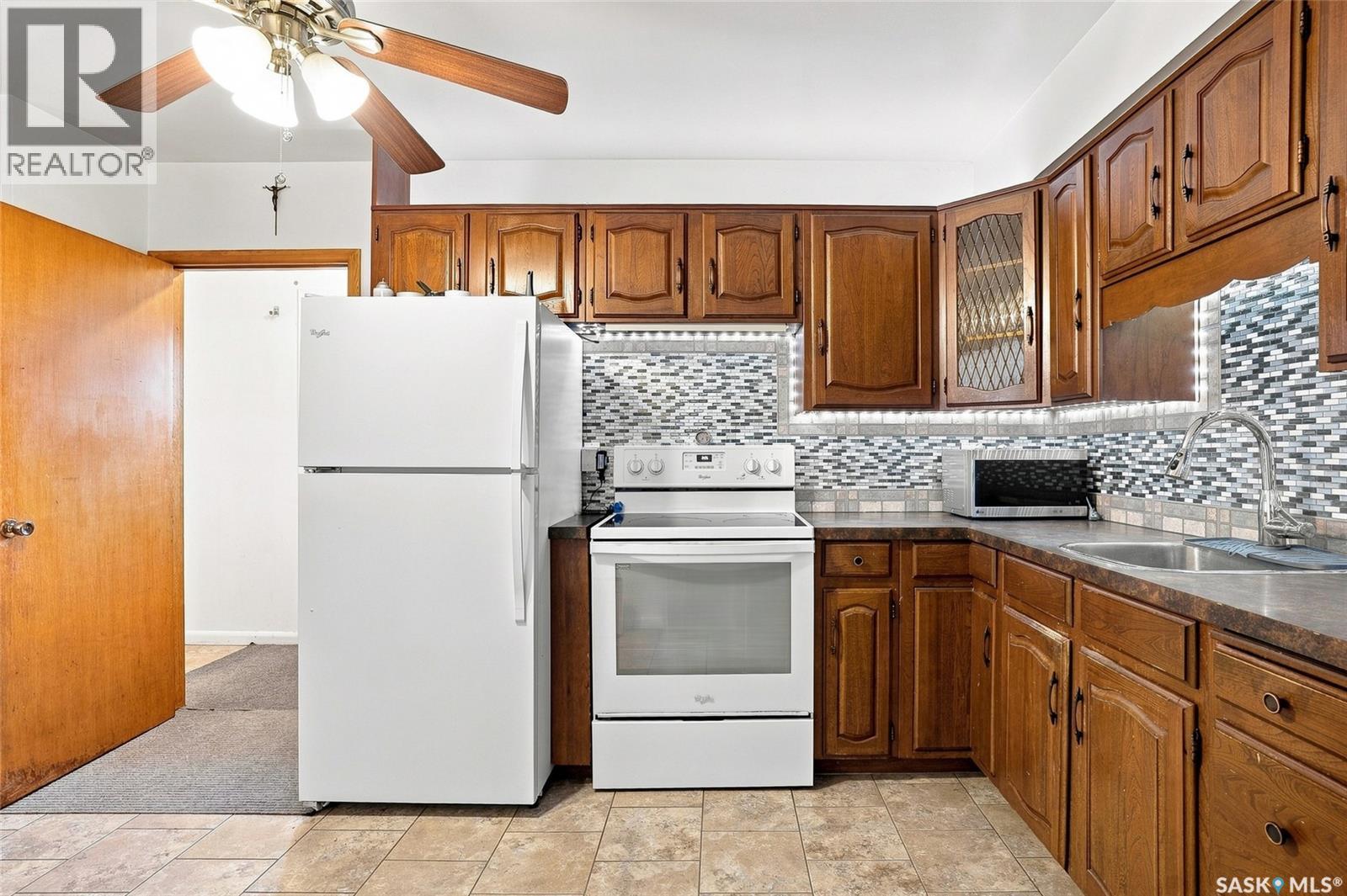 1903 Wilson Crescent Property Photo 8
