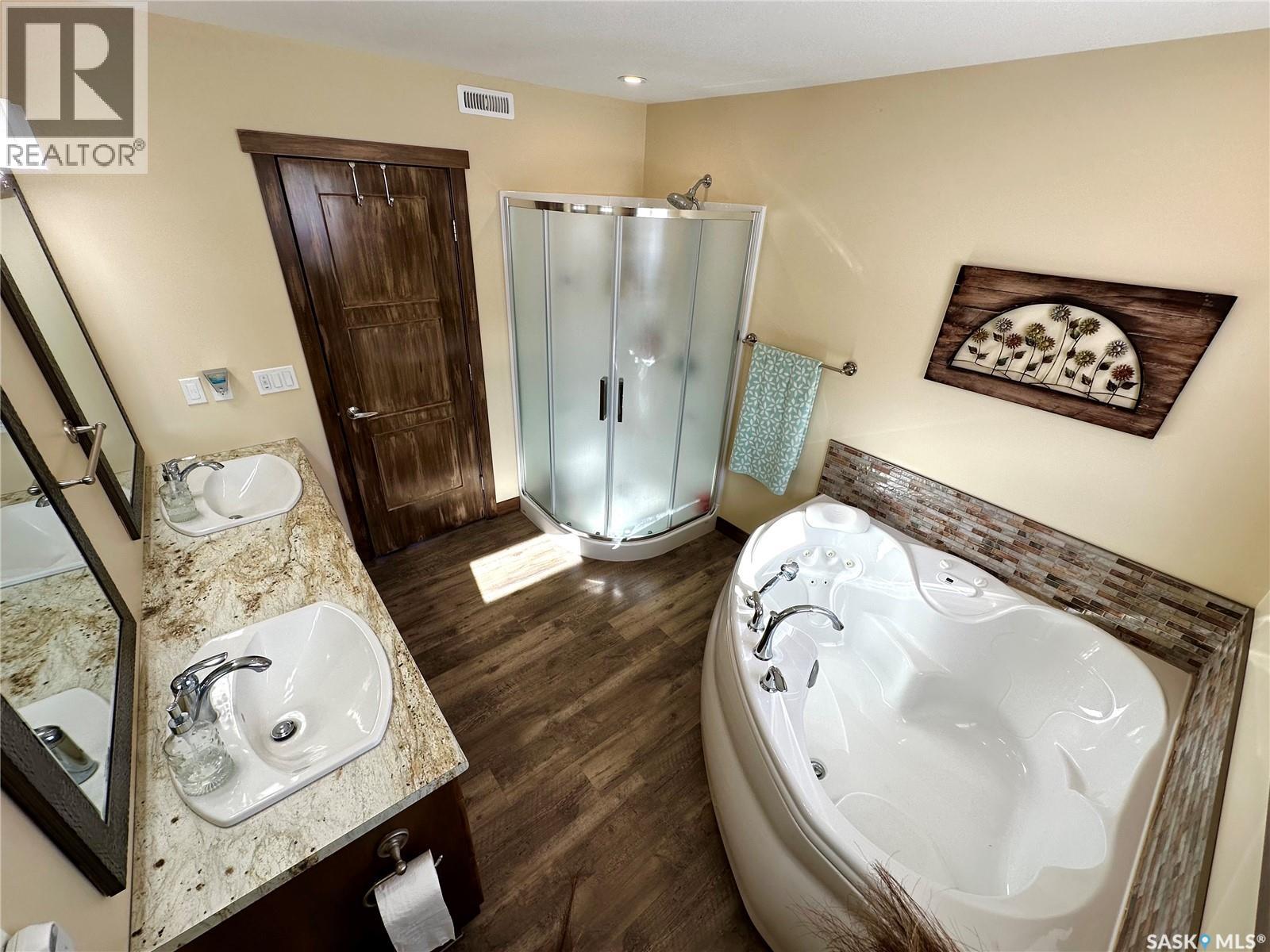 Larson Lake Ranch & Lakefront Property Property Photo 21