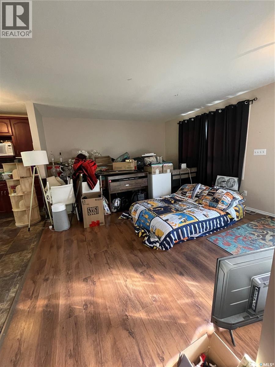 907 Grove Street Property Photo 12