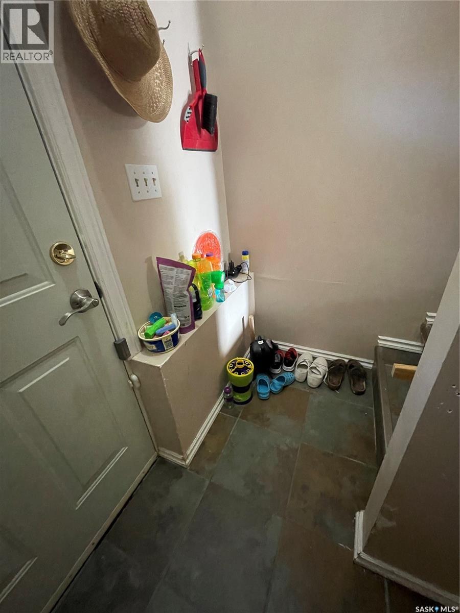 907 Grove Street Property Photo 20