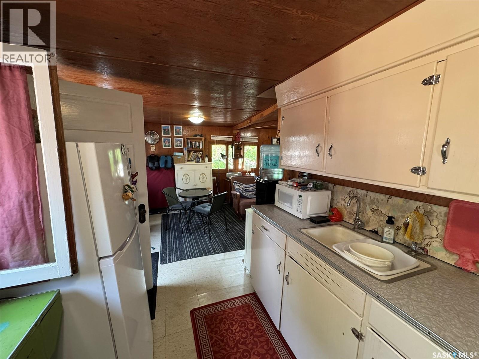2 Grove Lane Property Photo 7