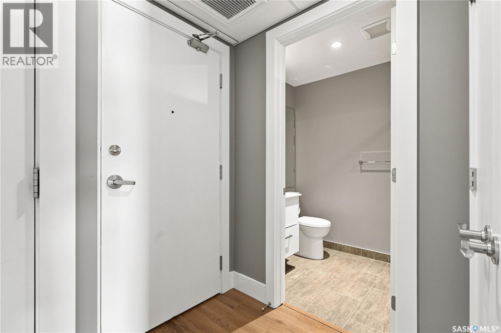 310 404 C Avenue S Property Photo 6
