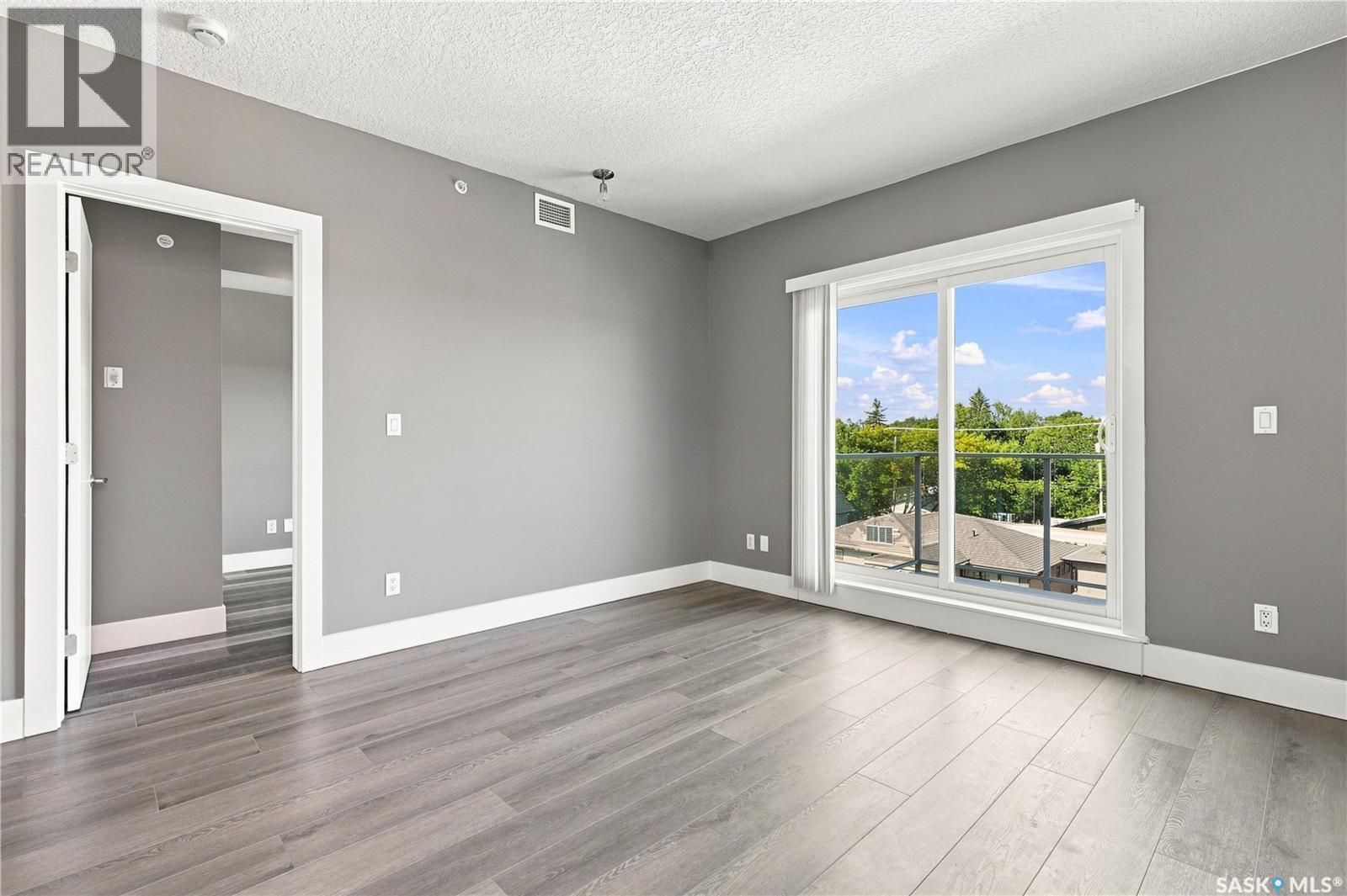 310 404 C Avenue S Property Photo 18