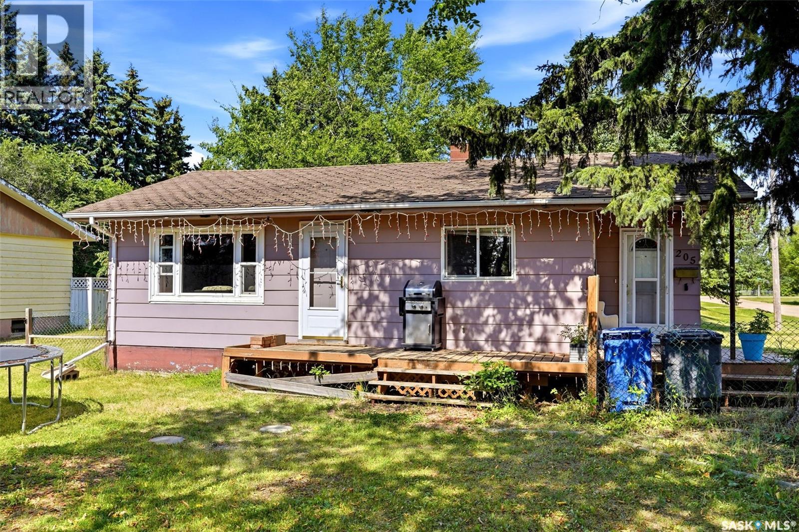 205 1st Avenue Property Photo 1