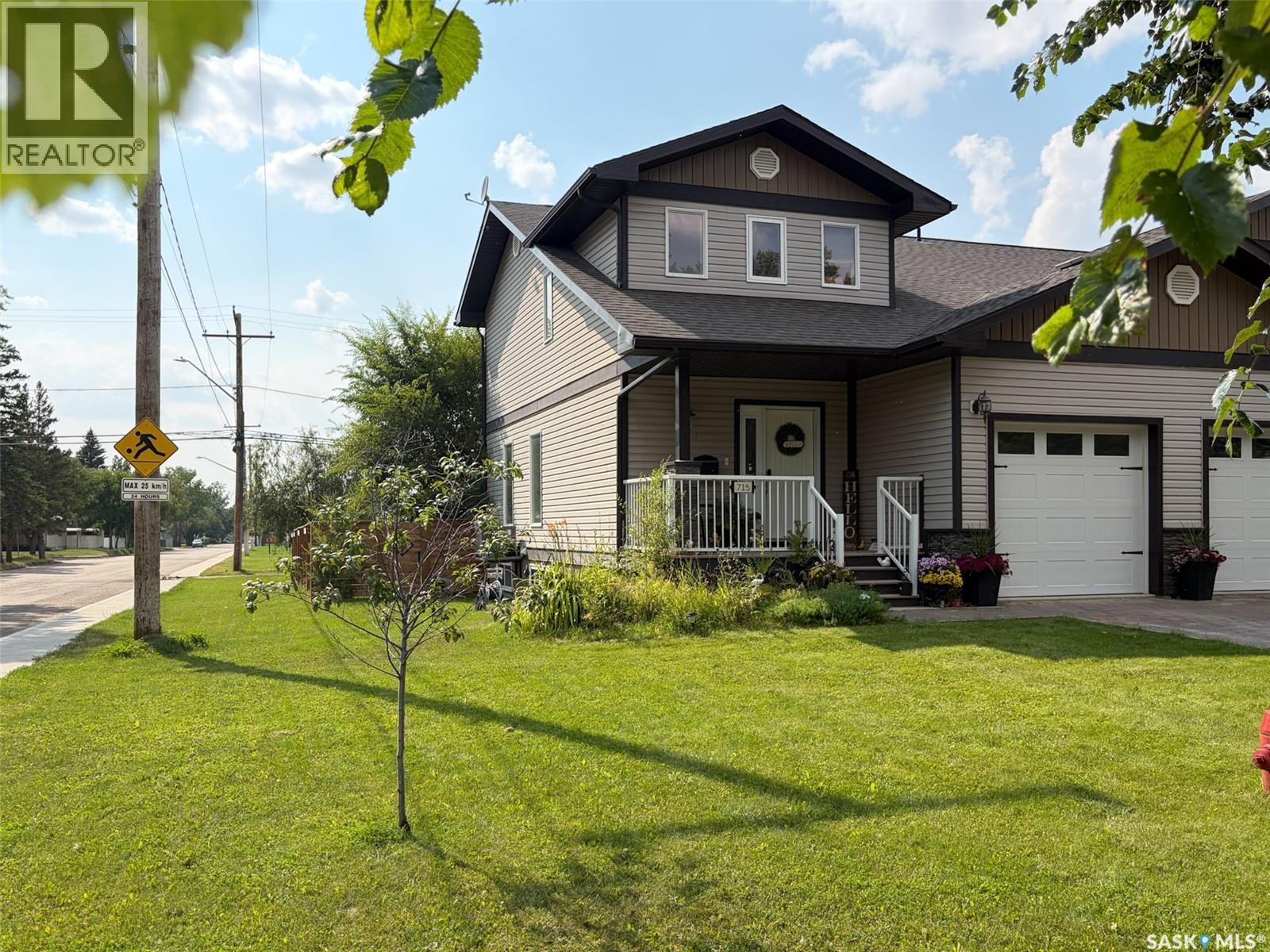 715 Centre Street Property Photo 2