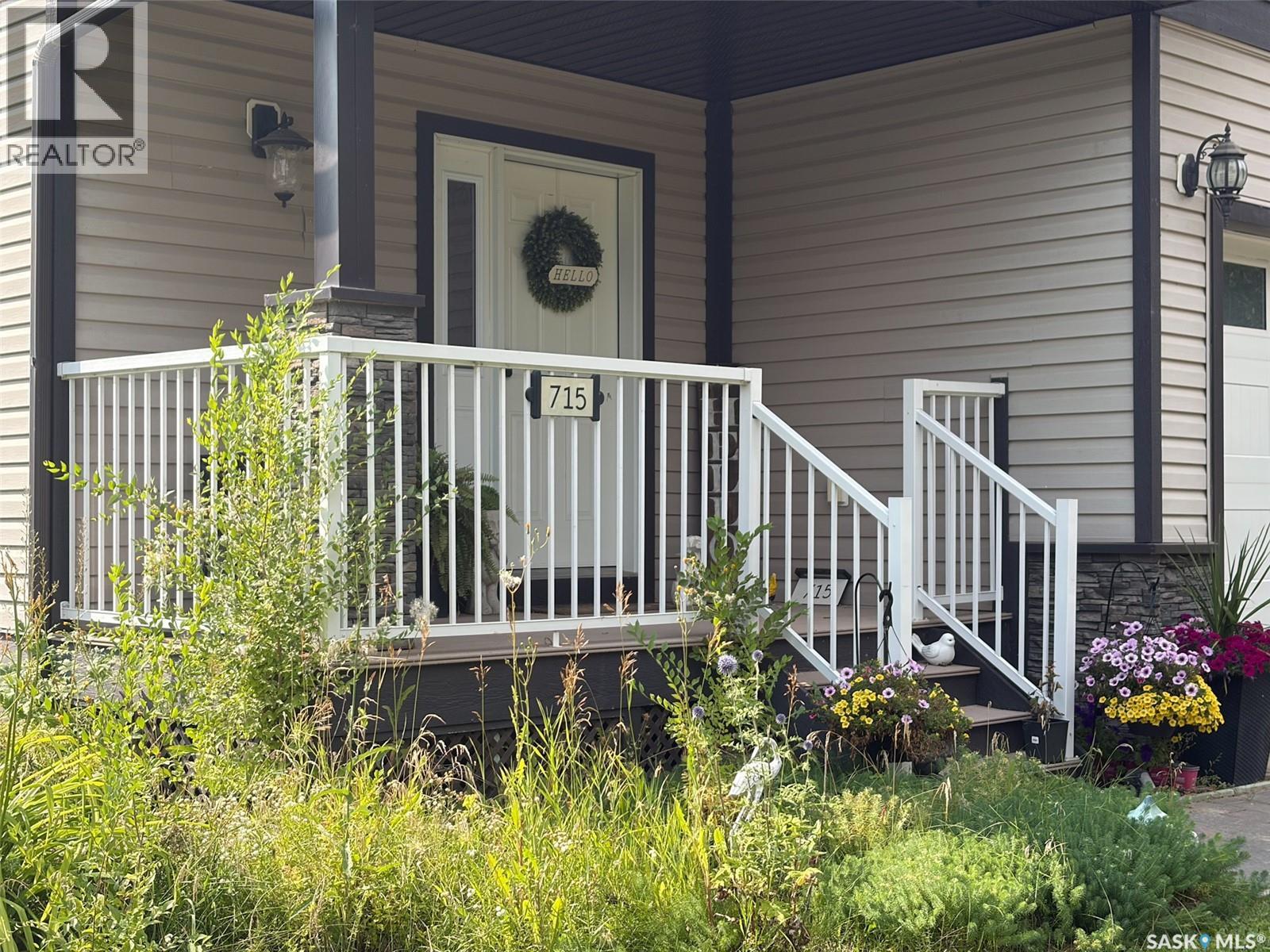 715 Centre Street Property Photo 5
