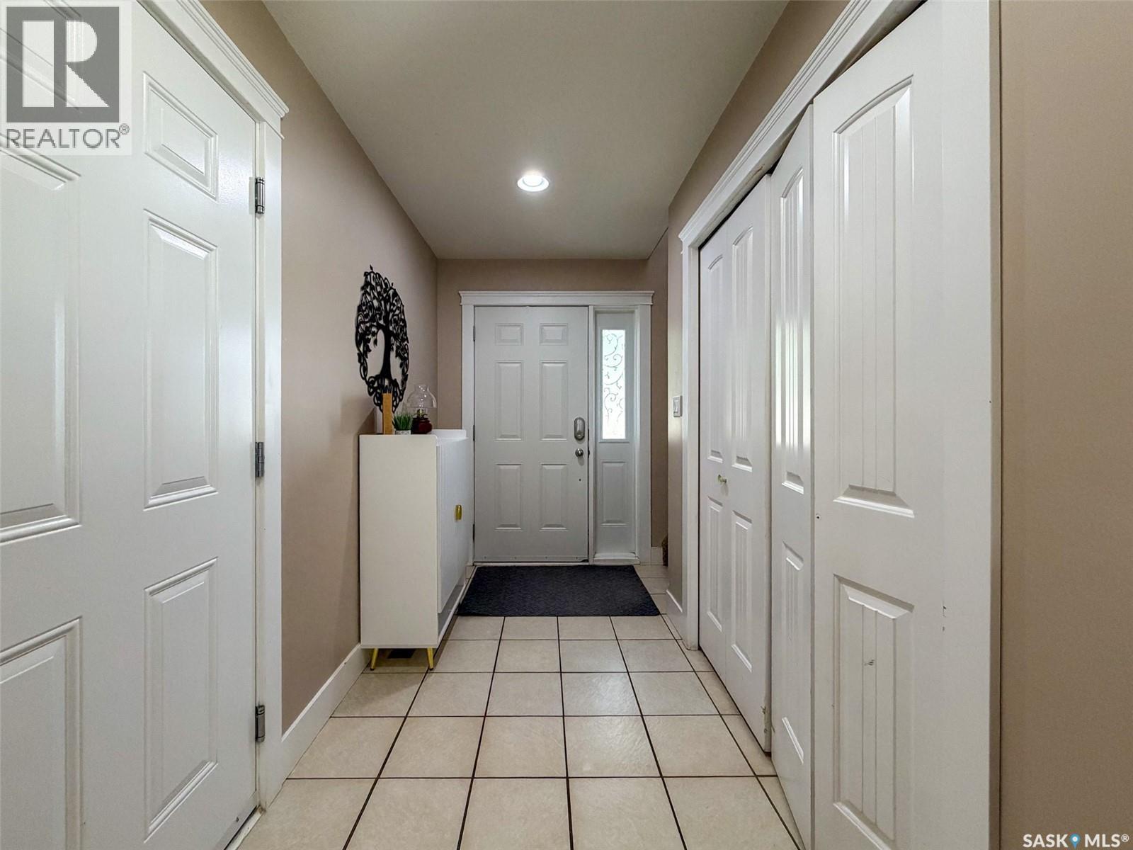 715 Centre Street Property Photo 6