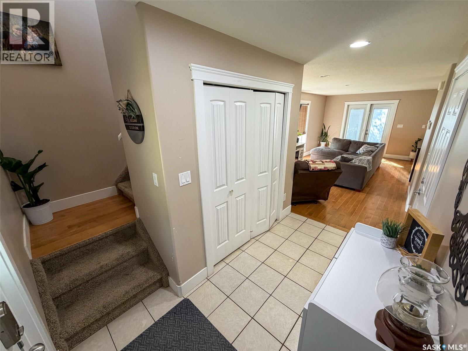 715 Centre Street Property Photo 7