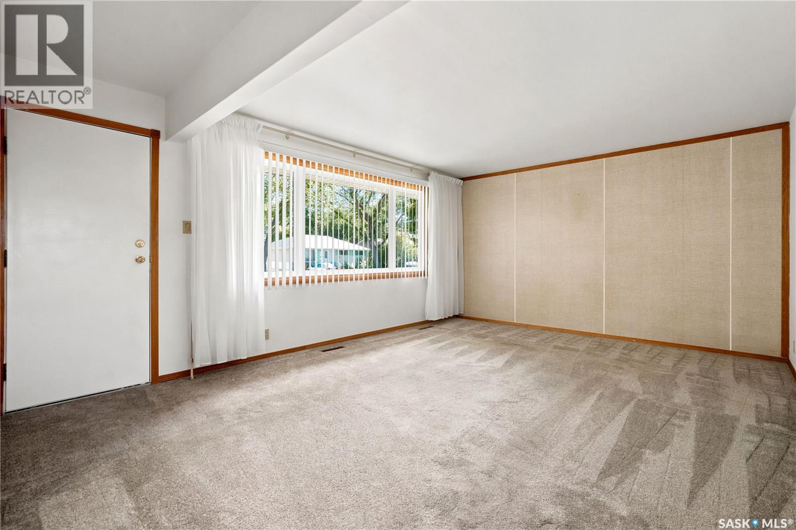 3326 4th Avenue N Property Photo 4