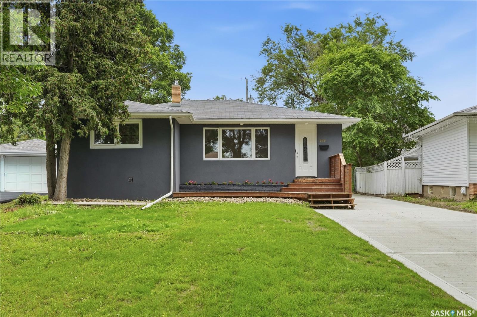 2819 Montreal CRESCENT