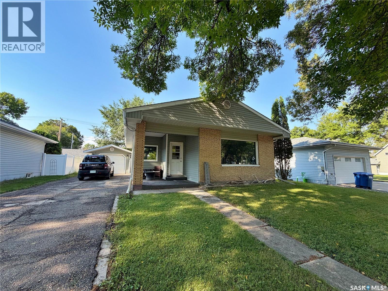 1103 Windover Avenue Property Photo 1