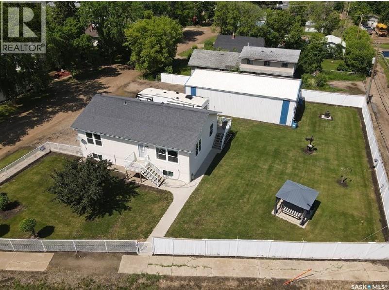 210 4th STREET E Property Photo 1