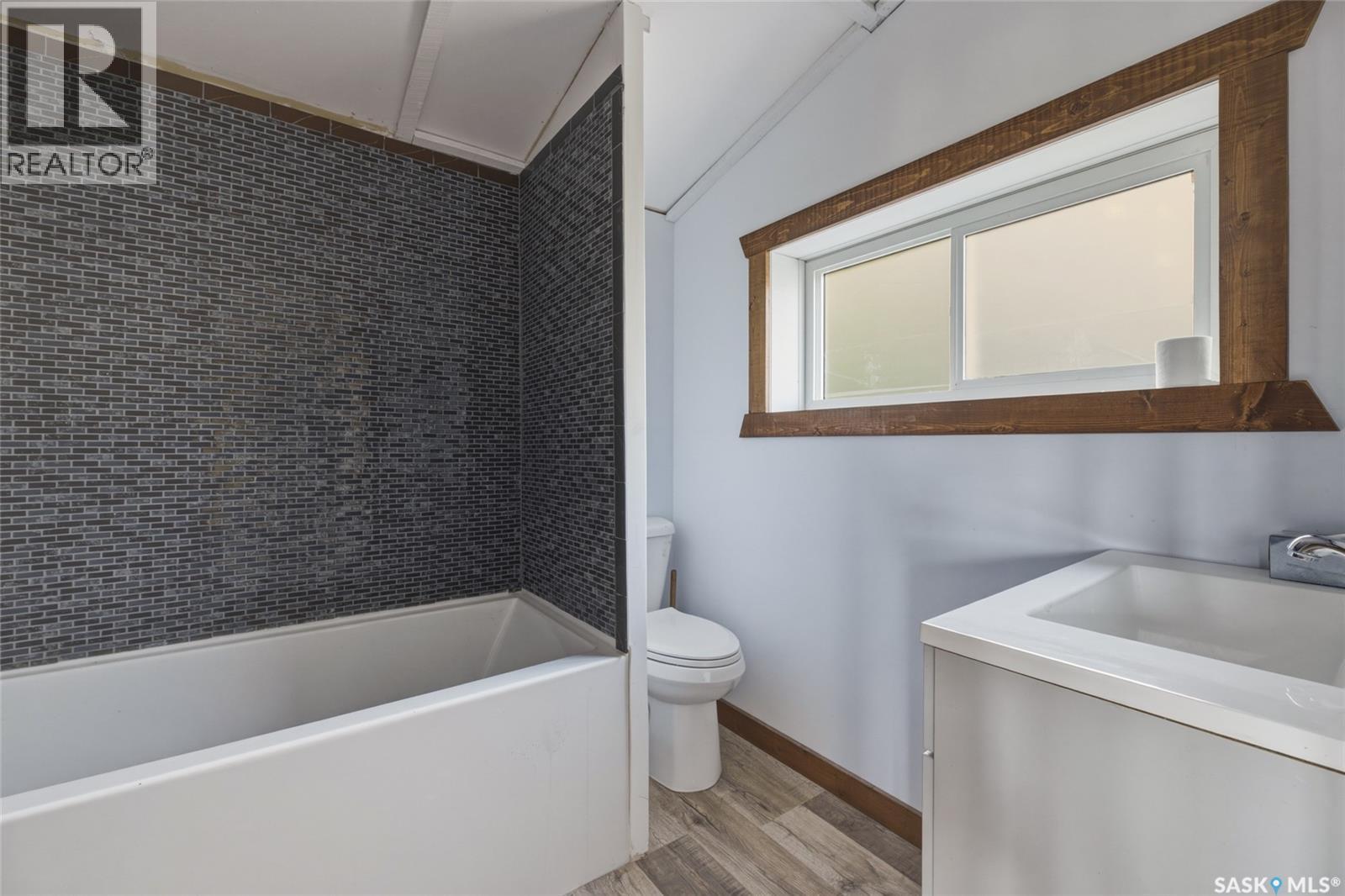 99 Summerfeldt Drive Property Photo 16