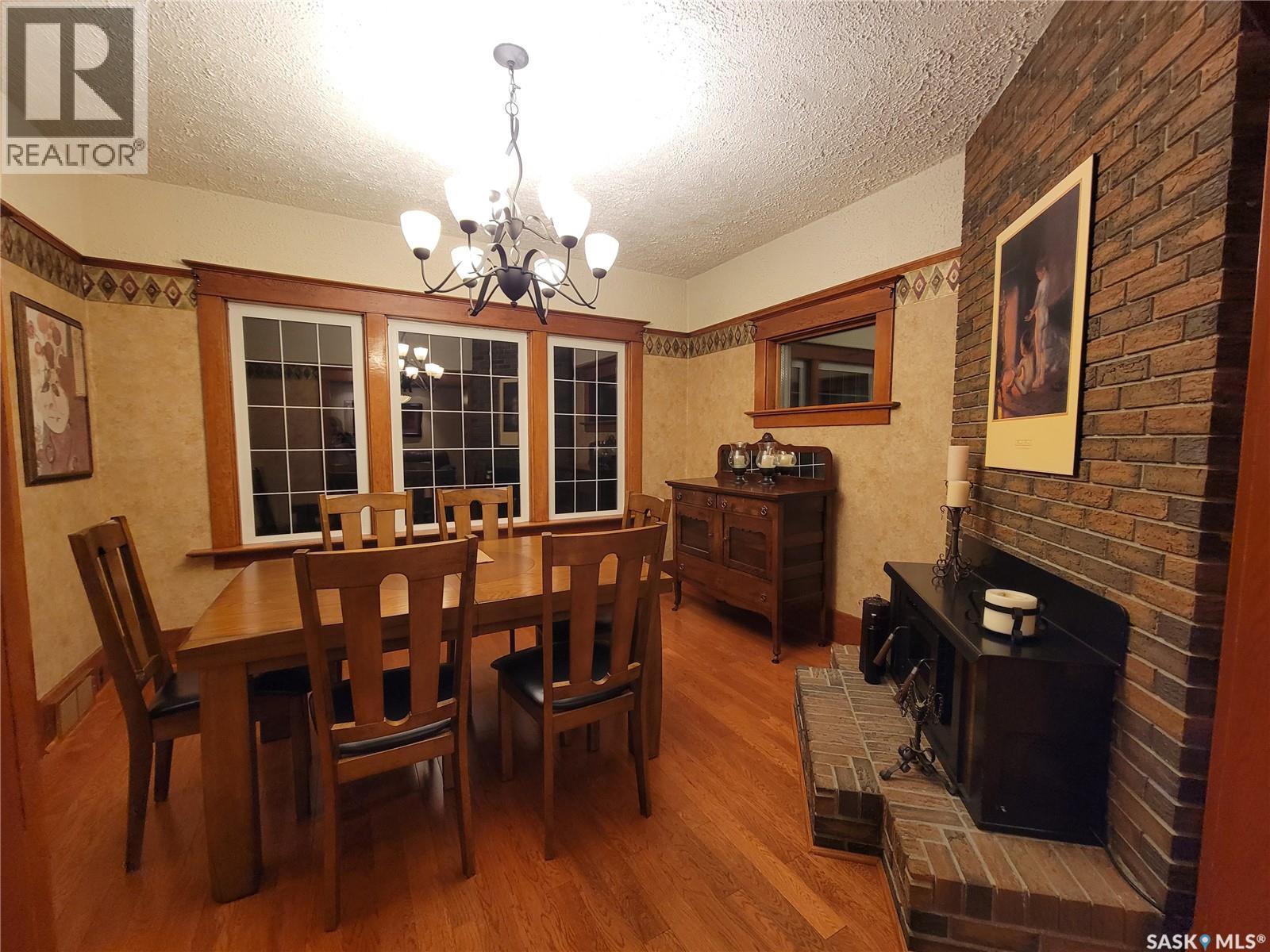 560 4th Avenue E Property Photo 12