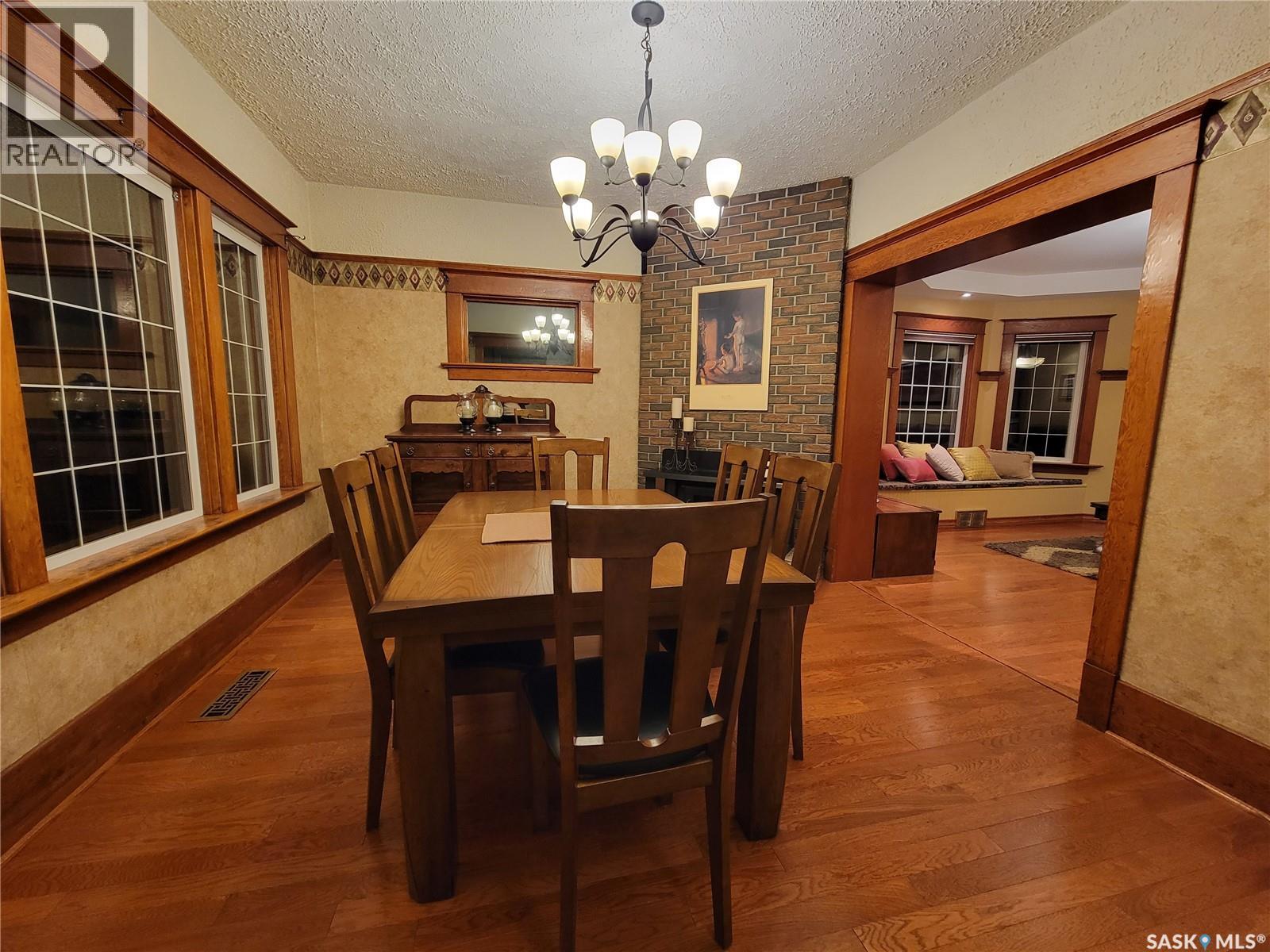 560 4th Avenue E Property Photo 13