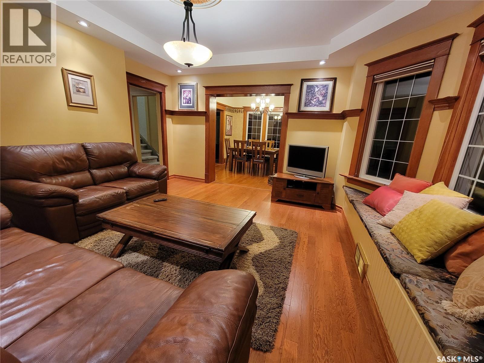560 4th Avenue E Property Photo 14