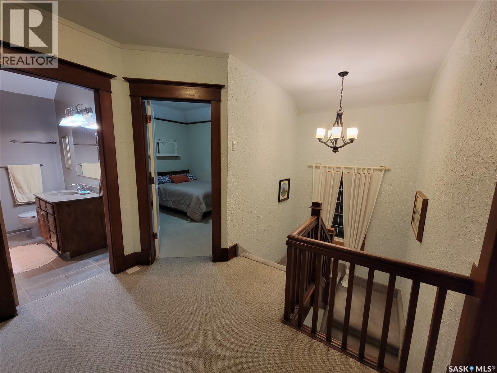 560 4th Avenue E Property Photo 25
