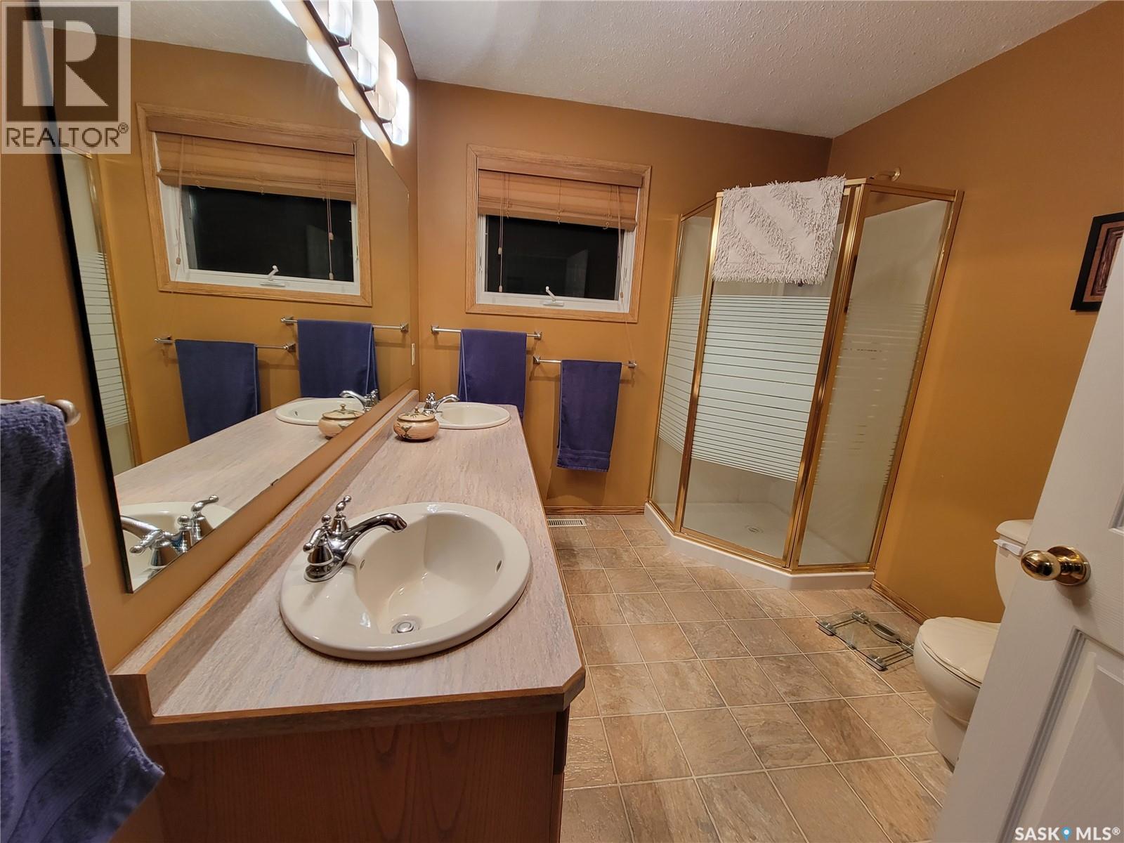 560 4th Avenue E Property Photo 27