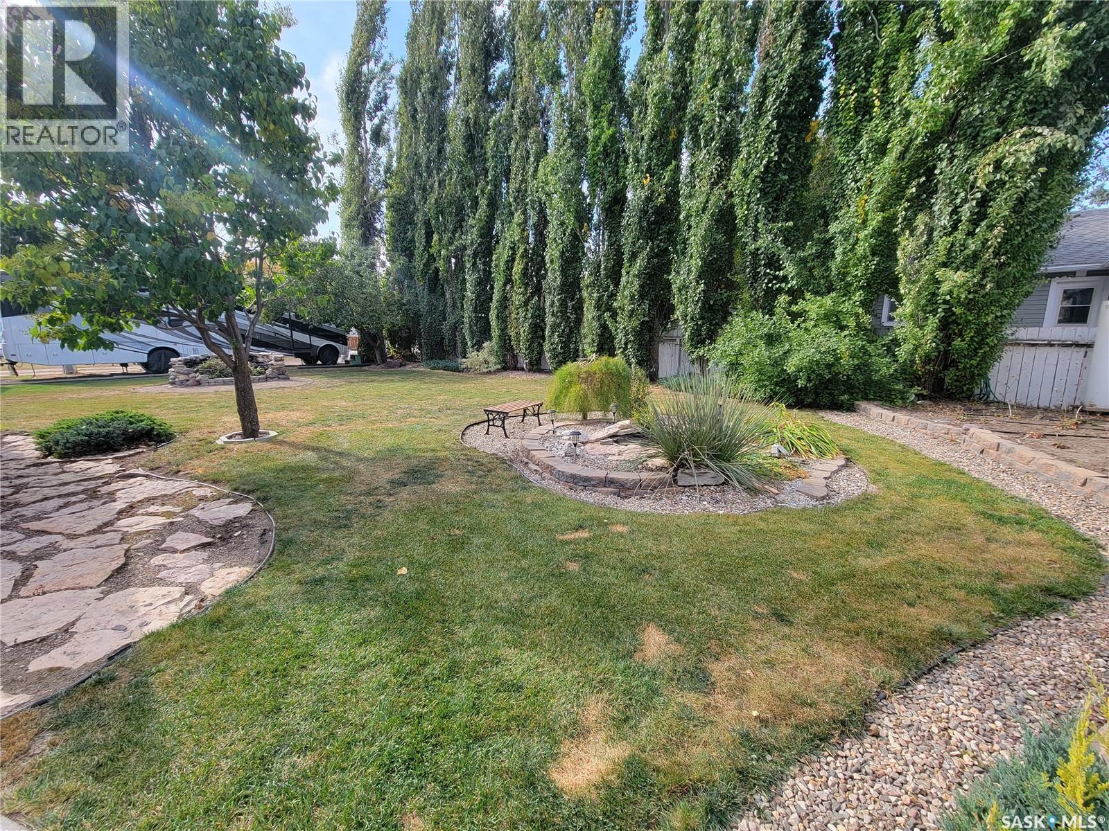 560 4th Avenue E Property Photo 40