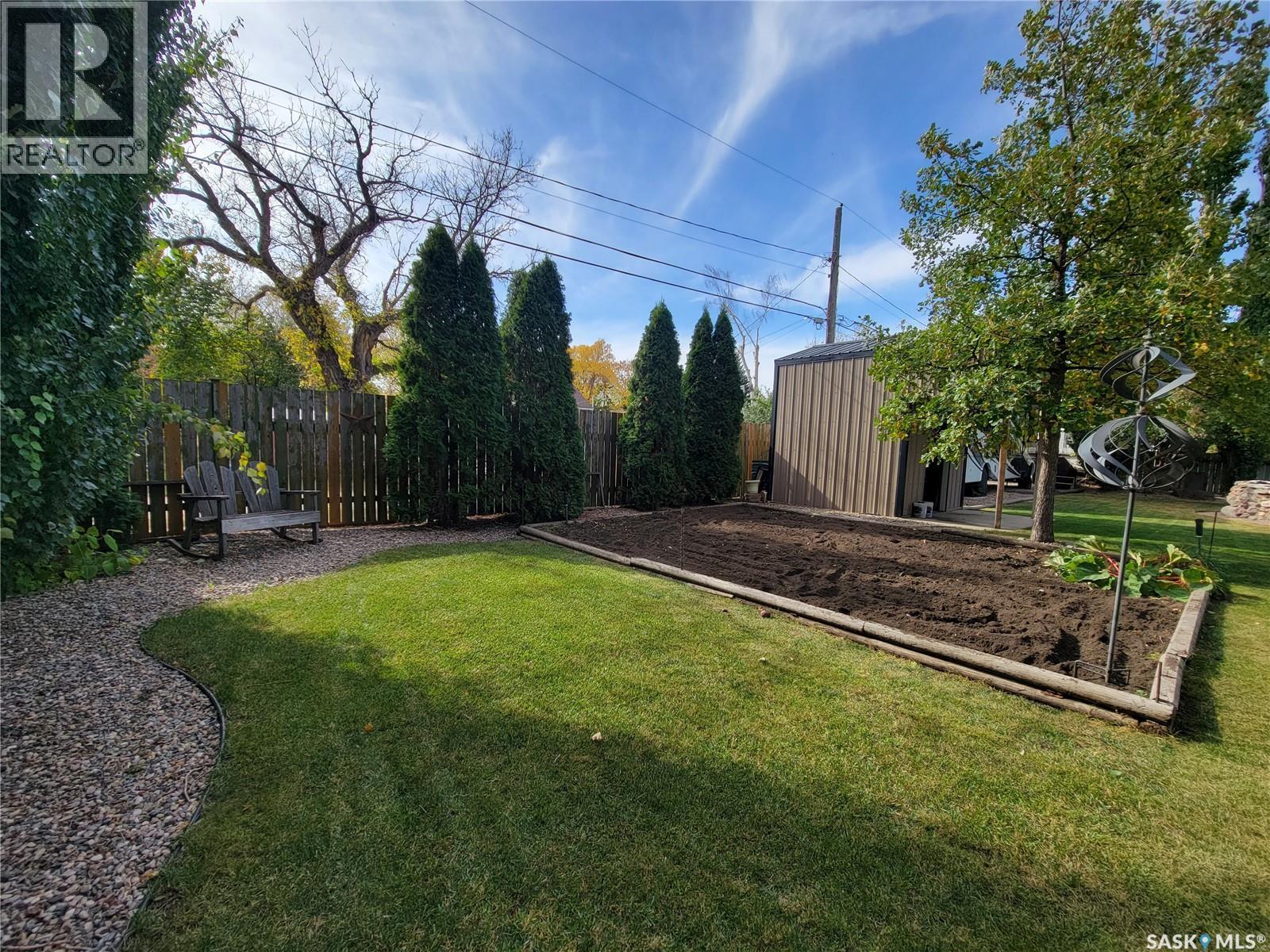 560 4th Avenue E Property Photo 43