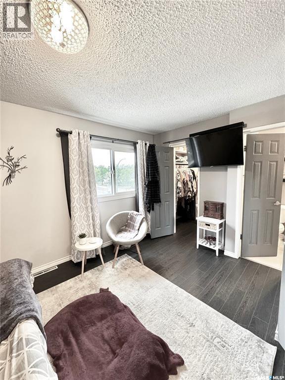 1908 3rd Avenue E Property Photo 12