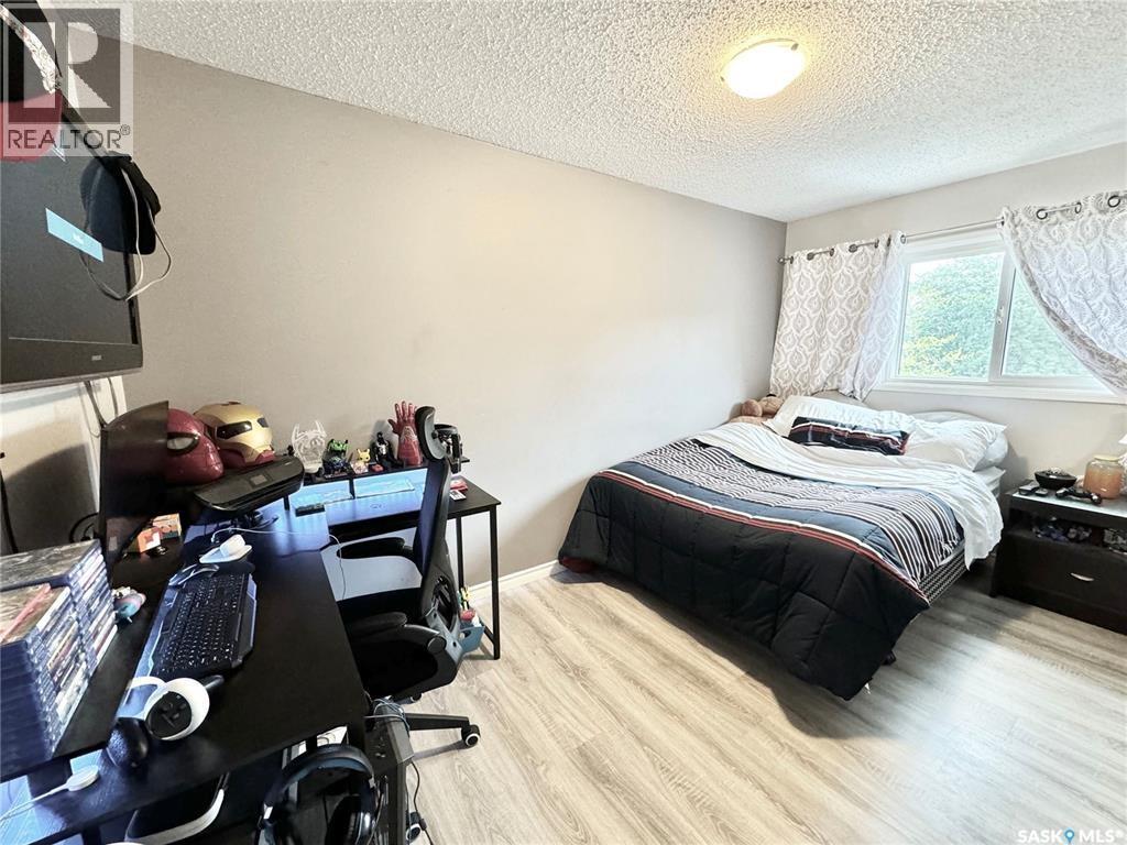 1908 3rd Avenue E Property Photo 13
