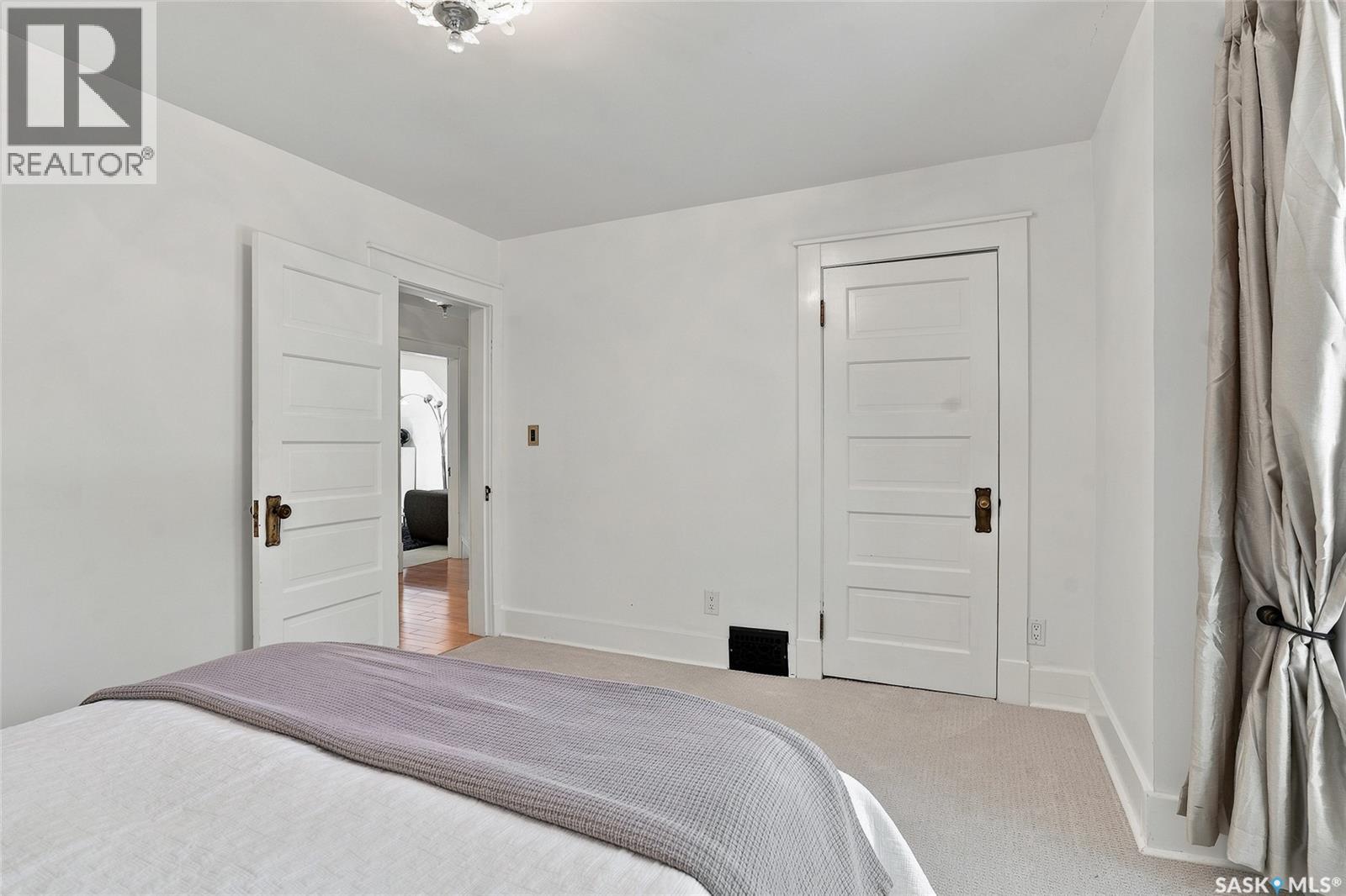 100 Poplar Crescent Property Photo 44