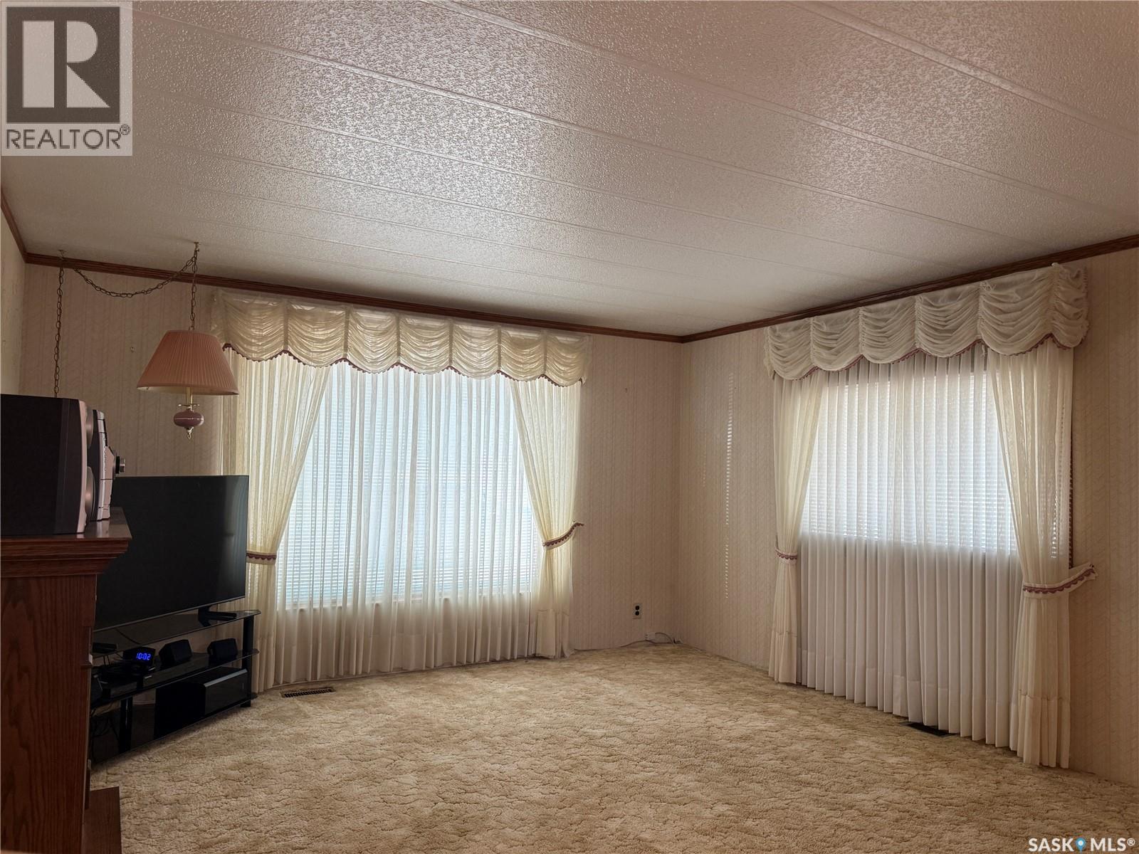 710 5th Avenue W Property Photo 4