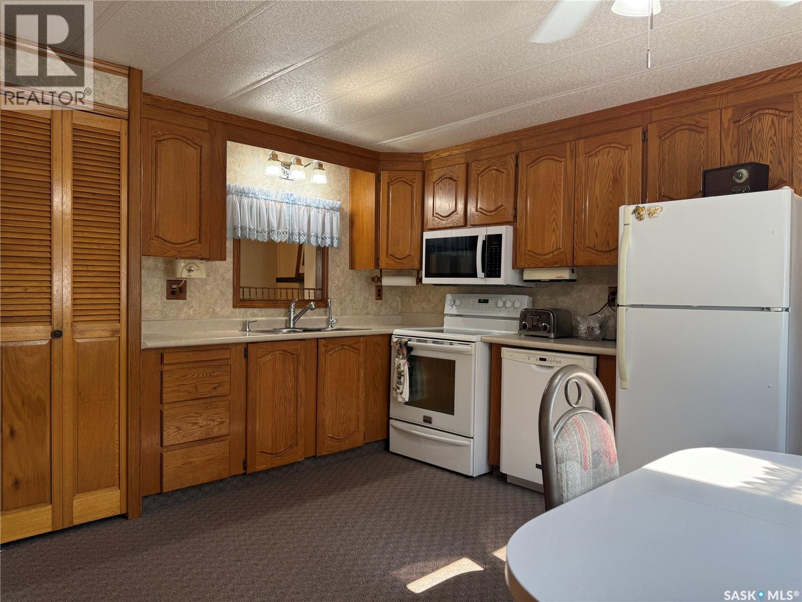 710 5th Avenue W Property Photo 8