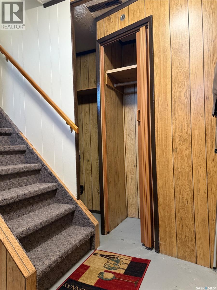 710 5th Avenue W Property Photo 26
