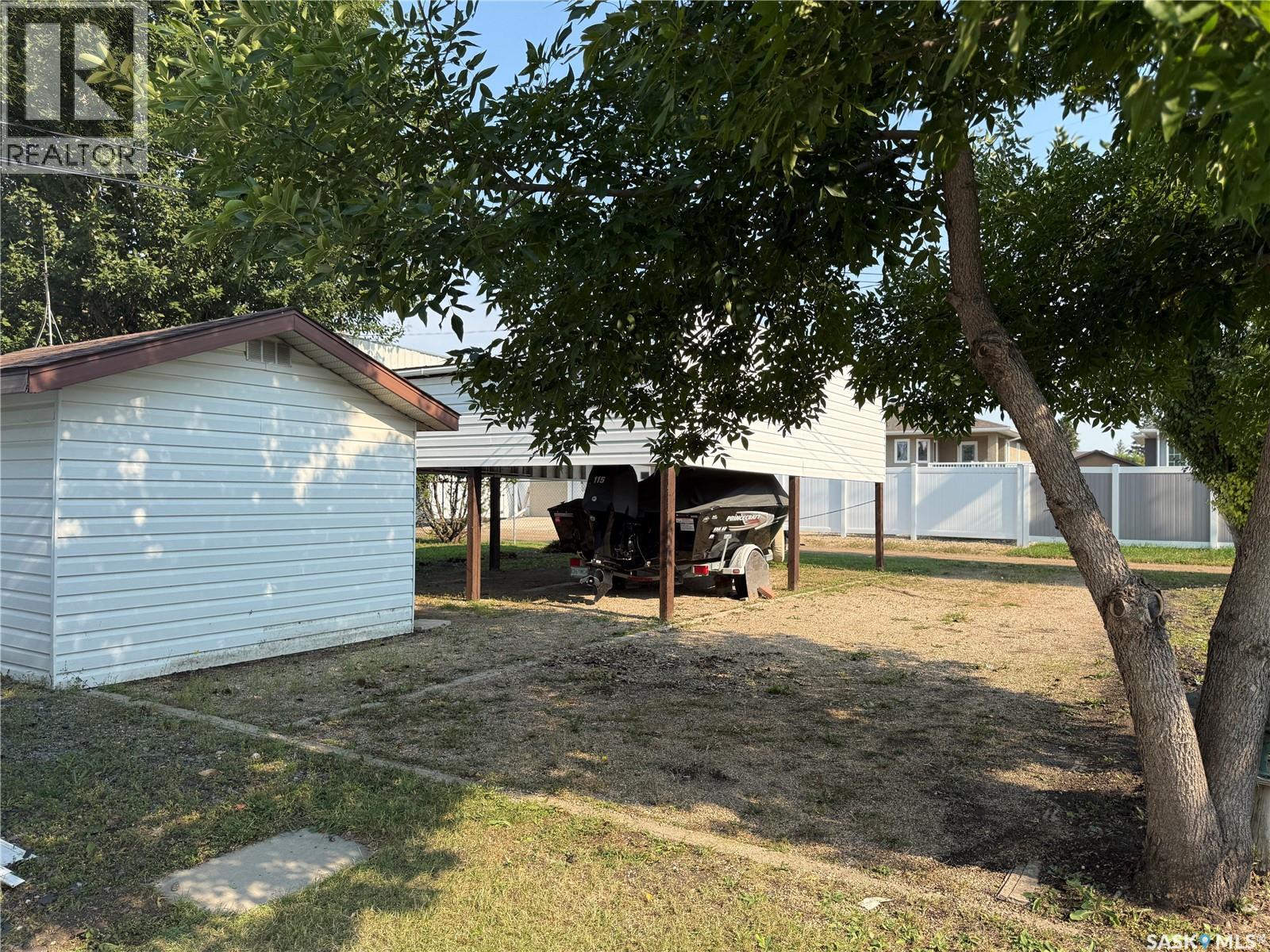710 5th Avenue W Property Photo 37