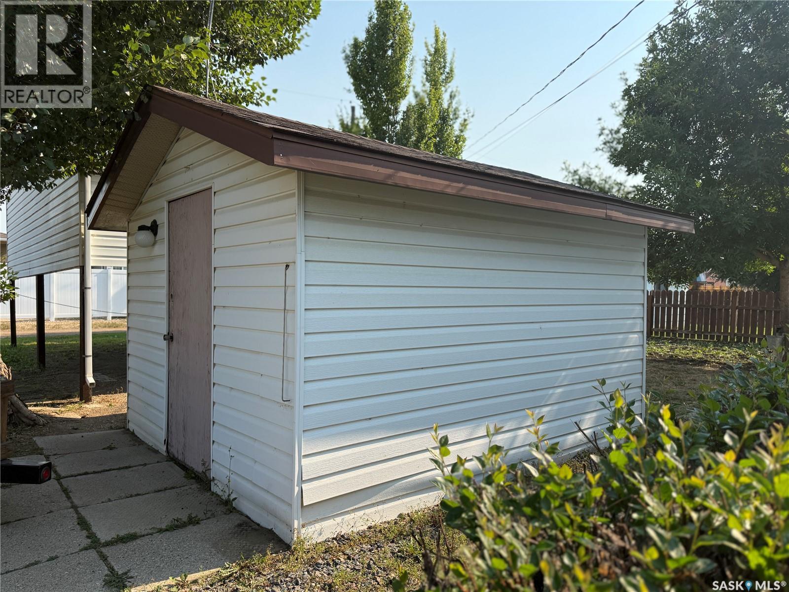 710 5th Avenue W Property Photo 38