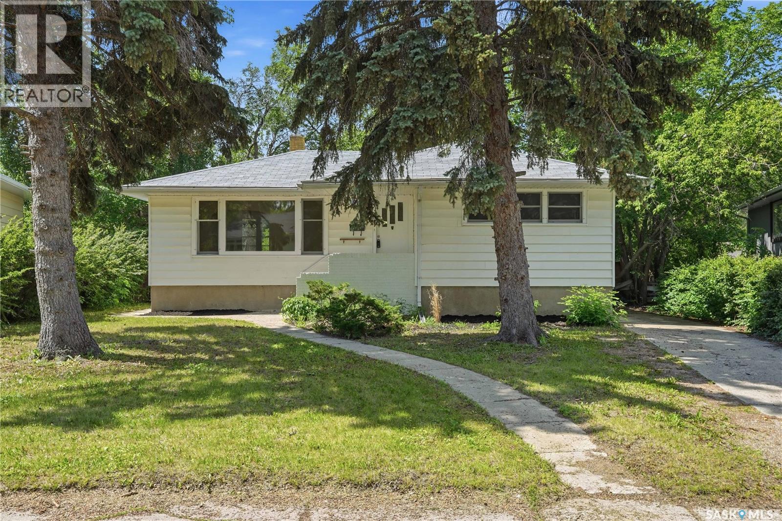 2928 QUEEN STREET Property Photo 1