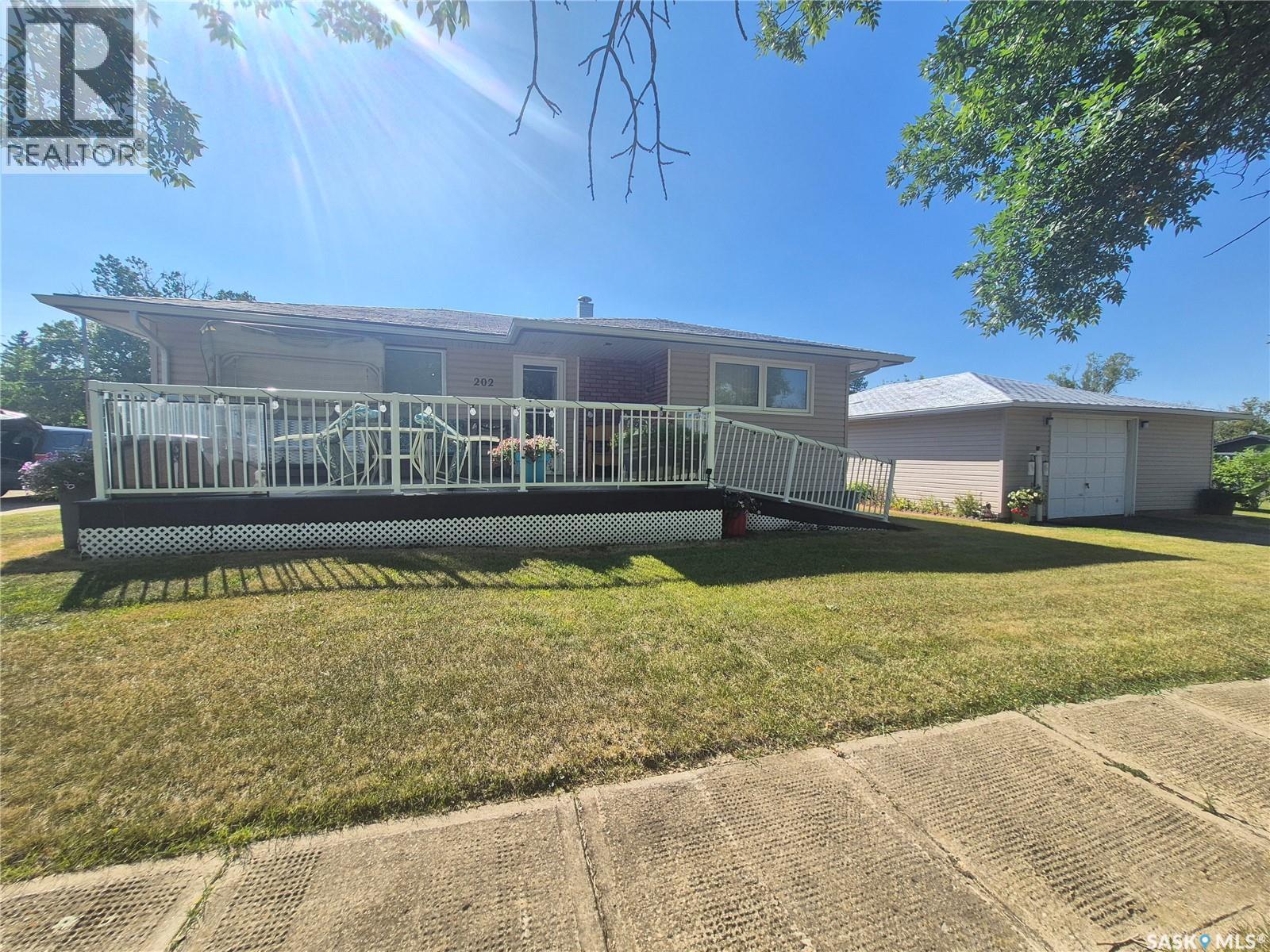 202 Bradley Street Property Photo 1
