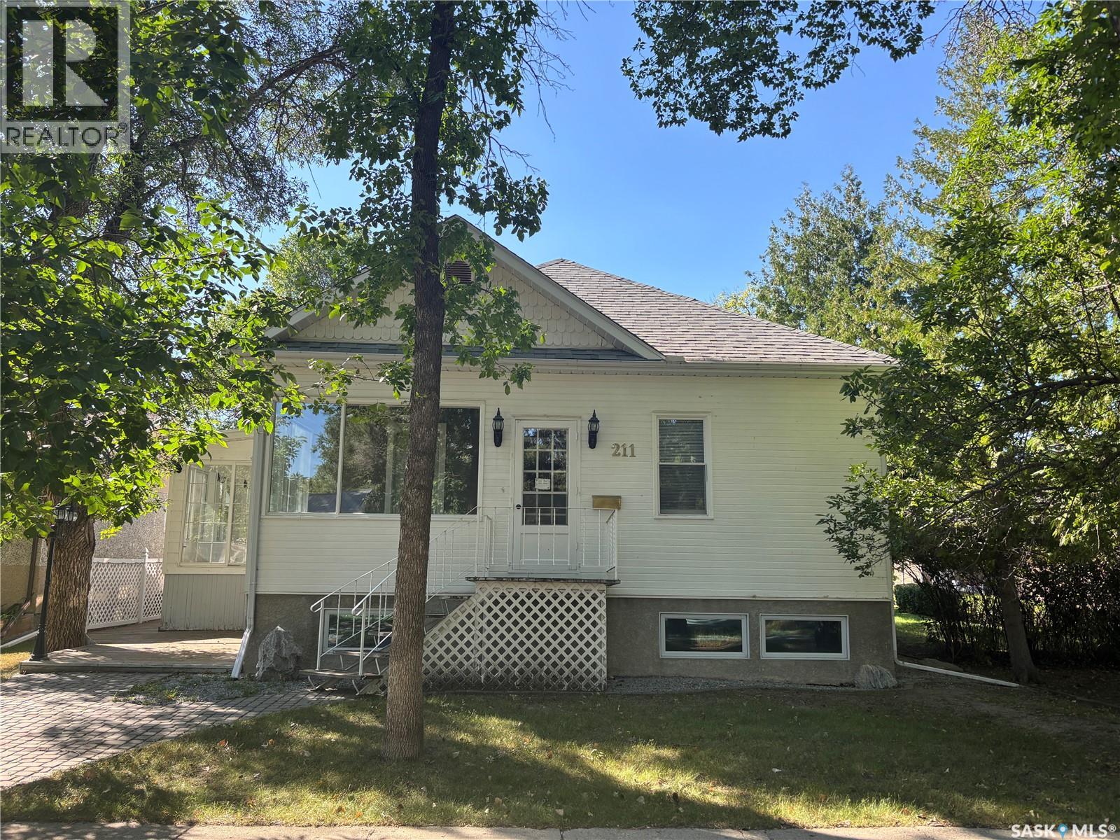 211 Aspen Street Property Photo 1