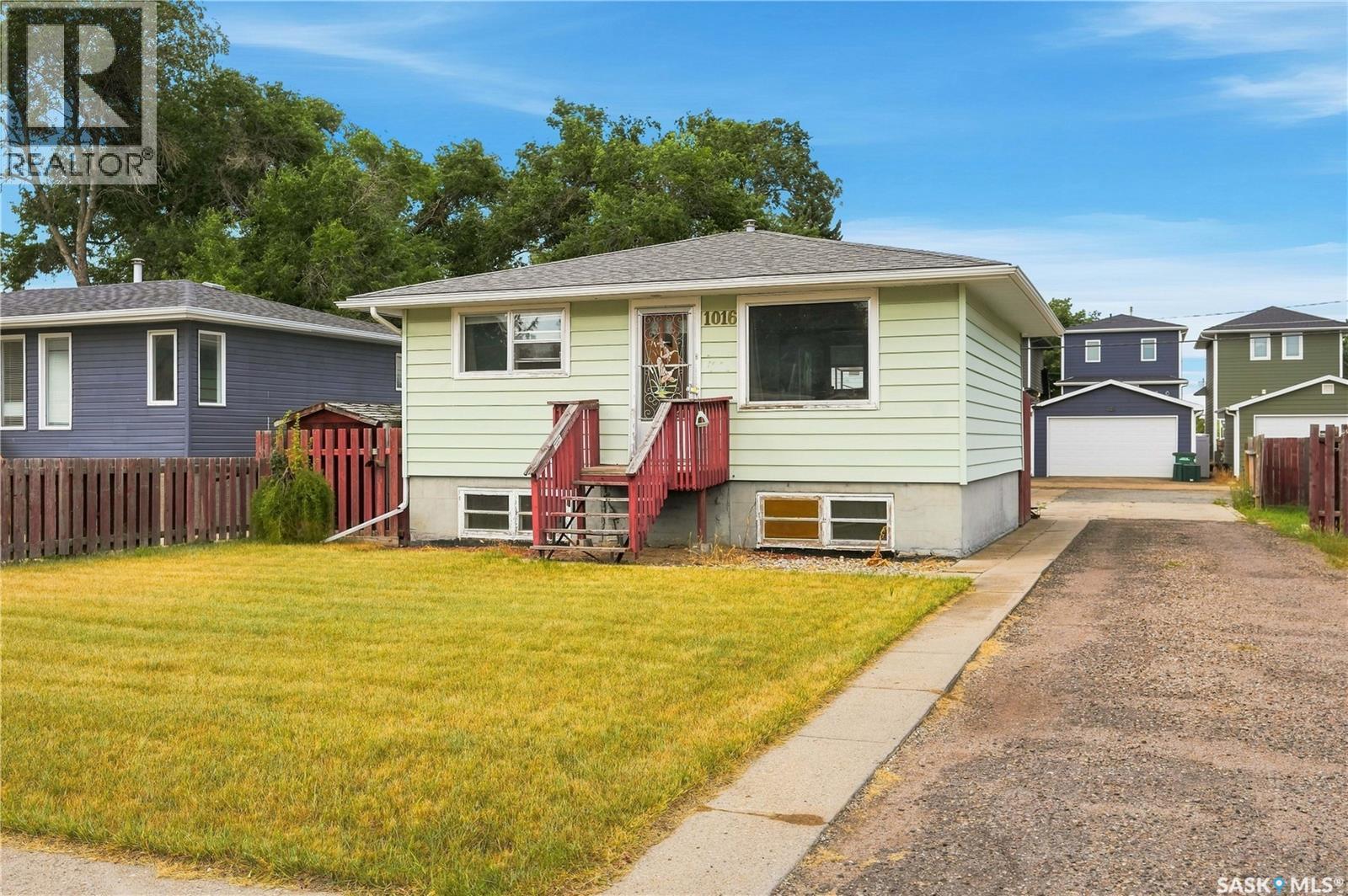 1016 Hastings Street Property Photo 1