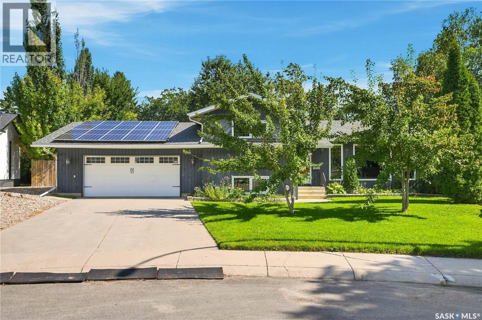 210 Frobisher CRESCENT