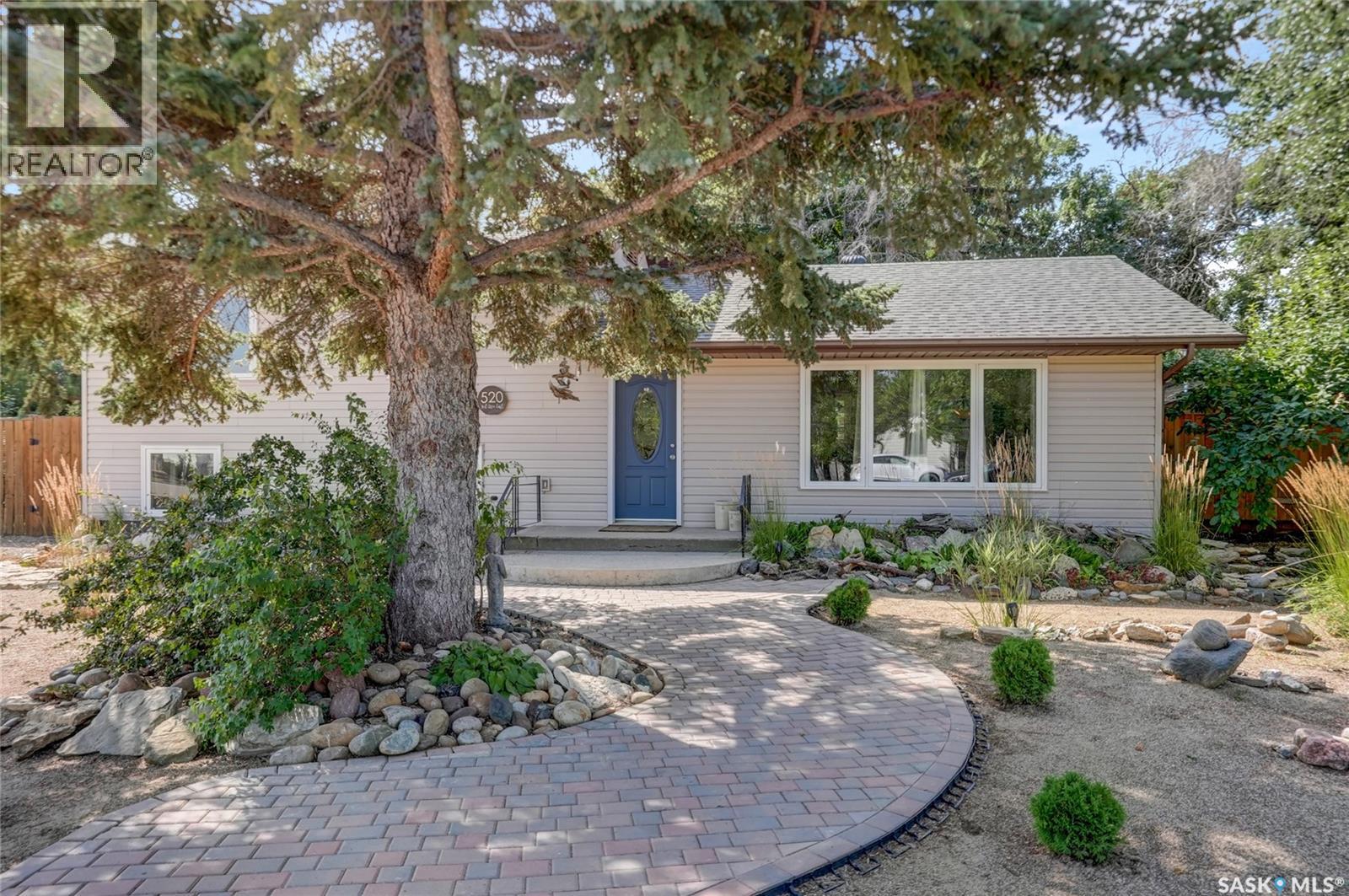 520 3rd Avenue E Property Photo 1