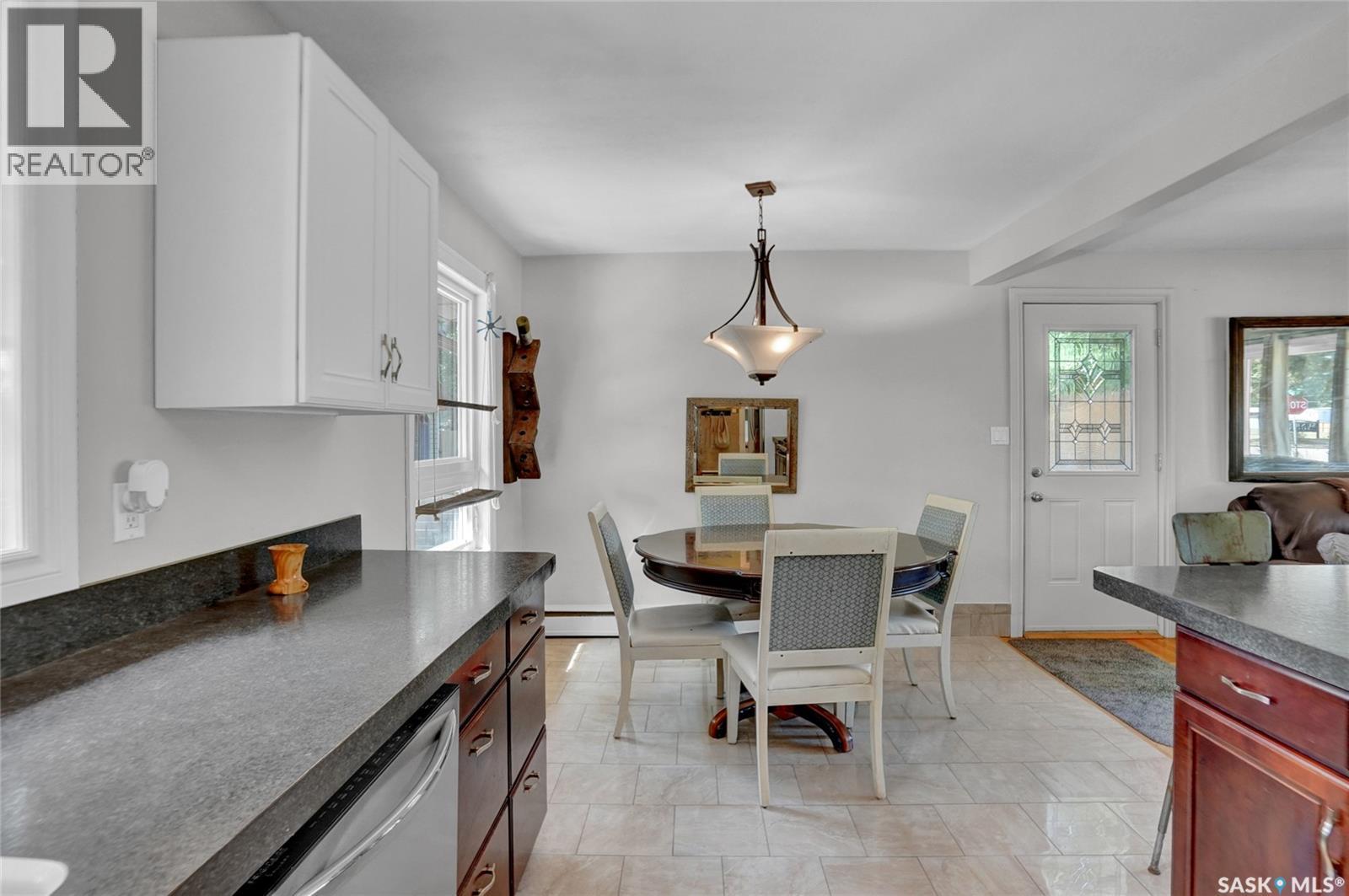 520 3rd Avenue E Property Photo 13