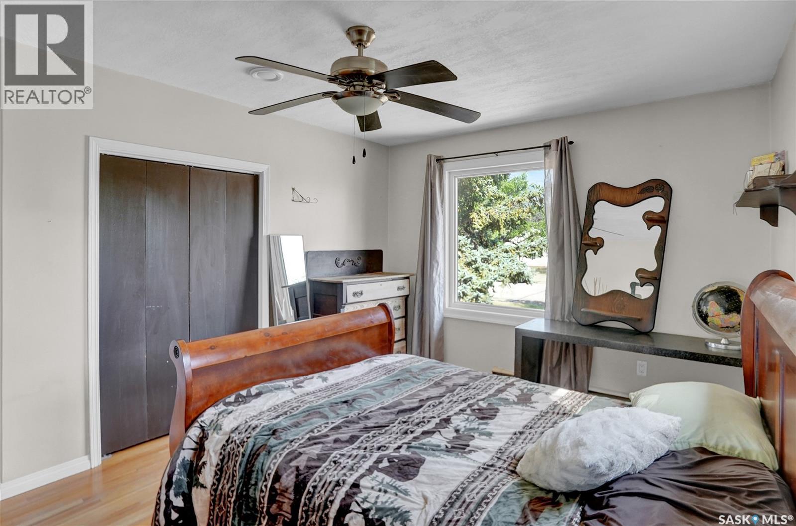 520 3rd Avenue E Property Photo 22