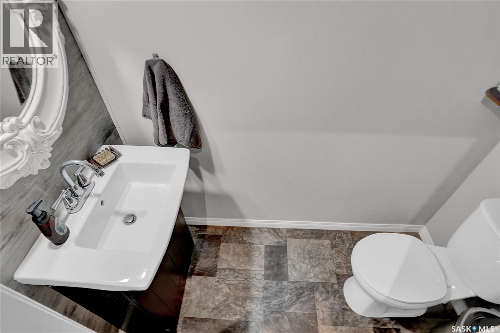 520 3rd Avenue E Property Photo 35