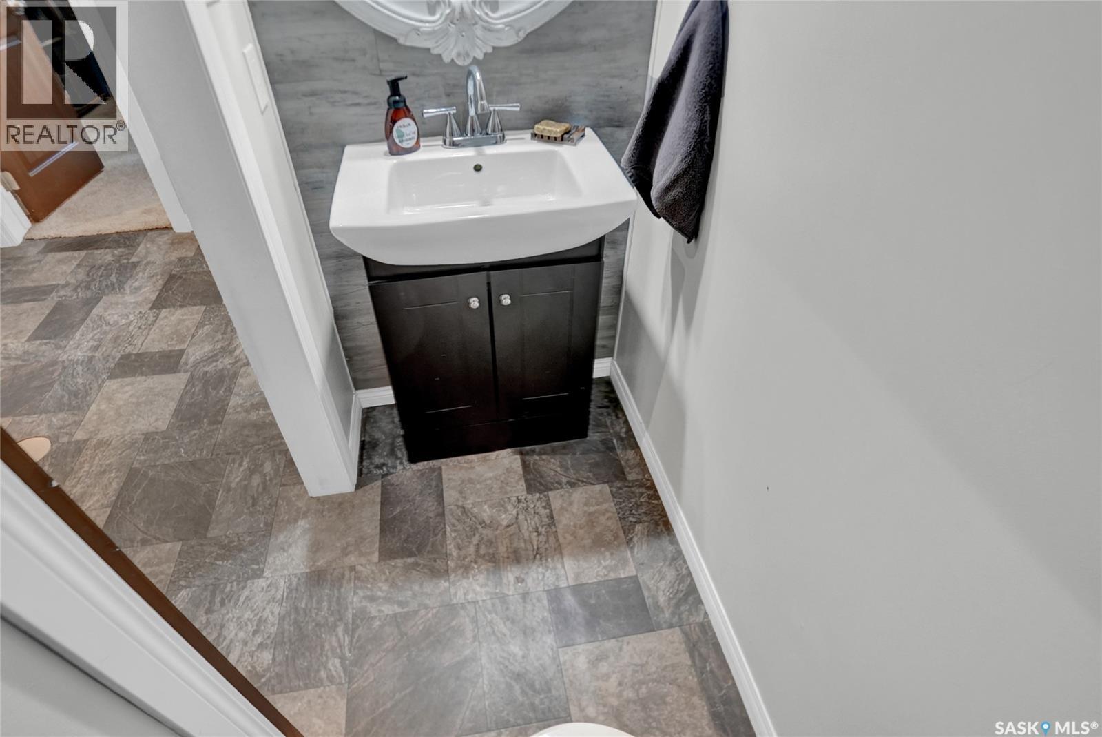 520 3rd Avenue E Property Photo 36