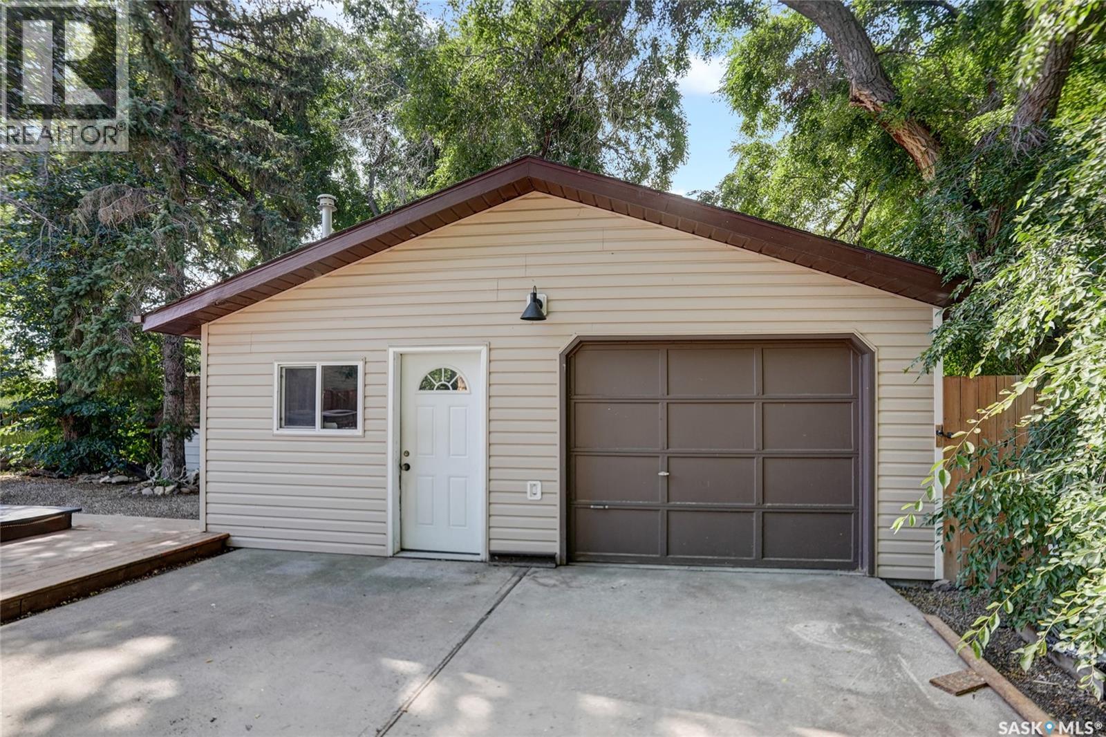 520 3rd Avenue E Property Photo 65
