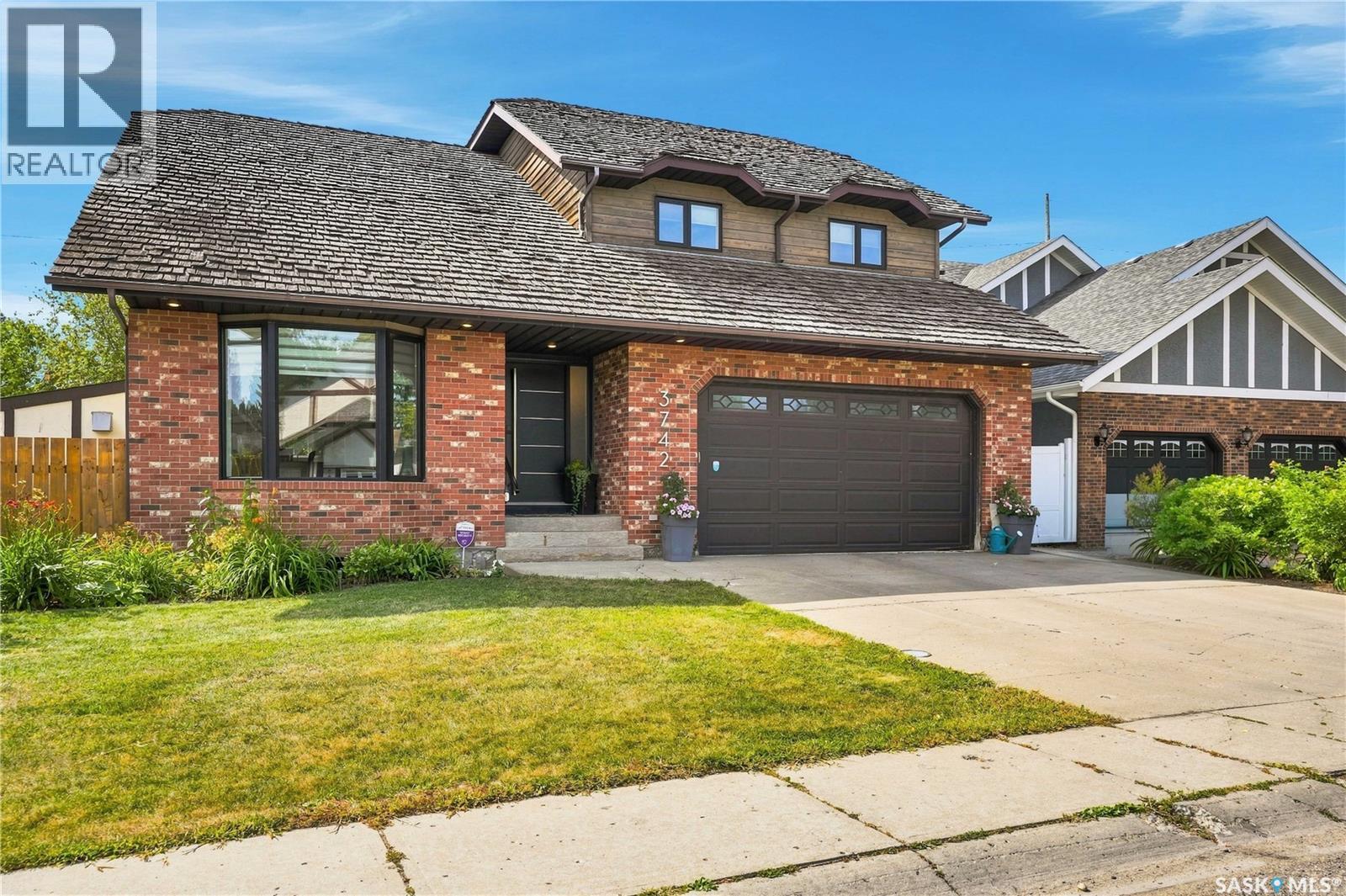 3742 Wetmore CRESCENT