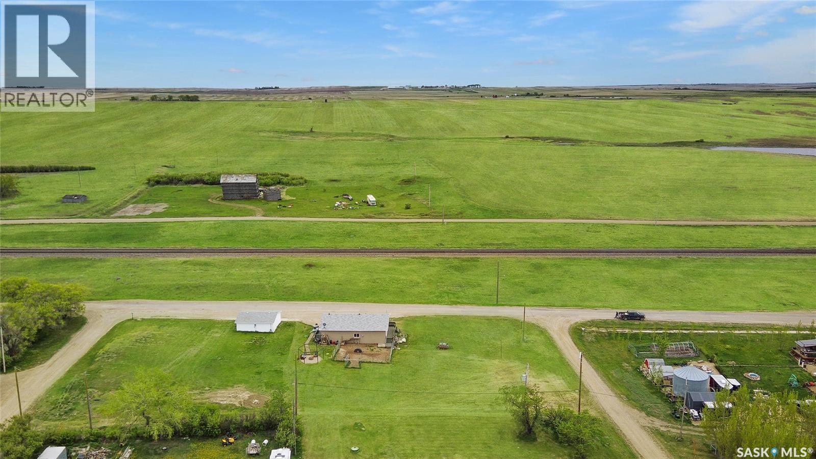 800 Railway Avenue Property Photo 4