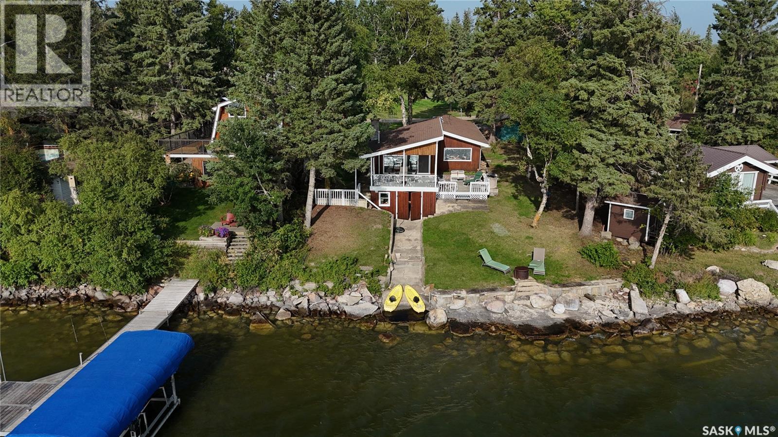 2220 Spruce CRESCENT